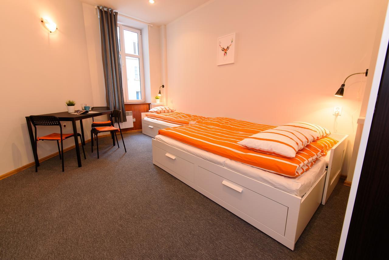 Constitution Square Rooms Varsovie Extérieur photo