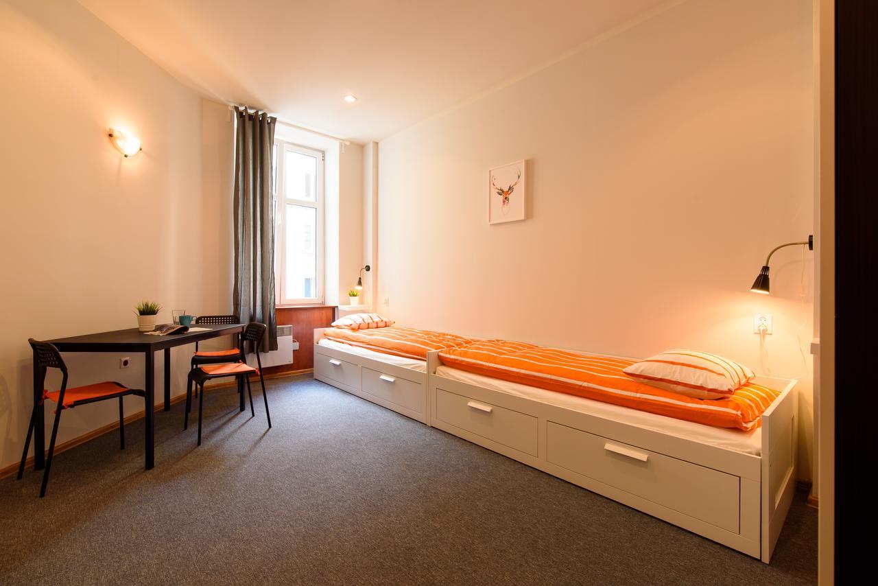 Constitution Square Rooms Varsovie Extérieur photo